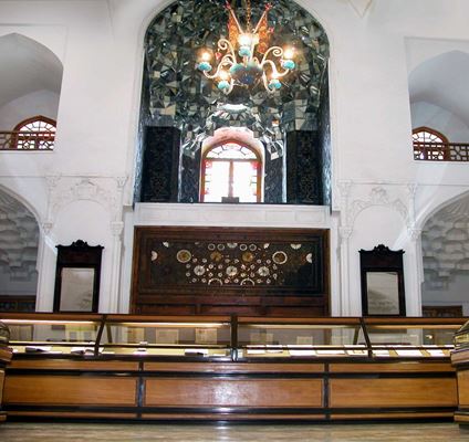 متحف القرآن والكتابة في تبريز: معرض لخدمة الفنّ للمعتقدات الدينية