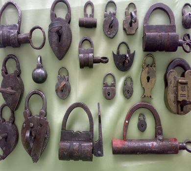 صناعة الأقفال التقليدية في إيران: بساطةٌ تُخفي أسرارًا عميقة