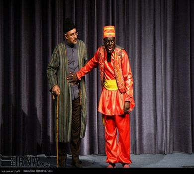 لعبة سوداء، تجسيد آلام المجتمع في قالبٍ كوميدي شعبي