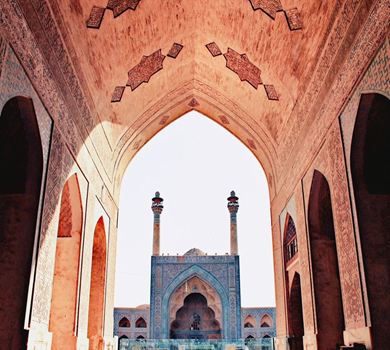 مسجد جامع أصفهان: المتحف الحيّ للعمارة الإيرانية