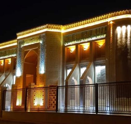 التعرّف على التاريخ المعاصر لإيران في متحف الإيثار والشهادة في أردكان