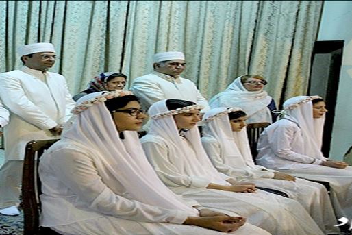 الزيّ التقليدي للزرادشتيين: مزيج من الجمال والبساطة 