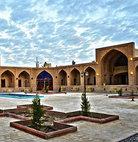 خان شيراز، تراث من أيام ازدهار القوافل التجارية