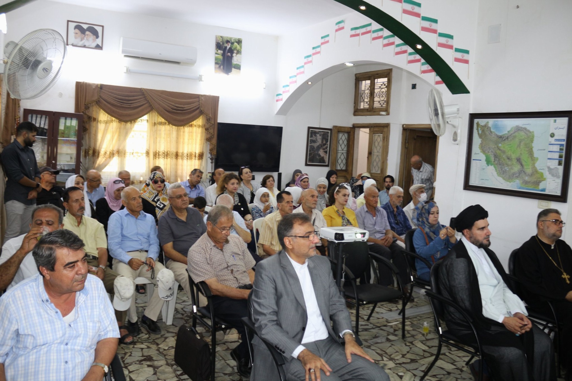 أقام المركز الثقافي لسفارة الجمهورية الإسلامية الإيرانية في اللاذقية احتفالاً بمناسبة عيد الغدير المبارك و ذلك في يوم الاثنين الموافق لـ 18/7/2022م – 27/4/1401هـ ش 