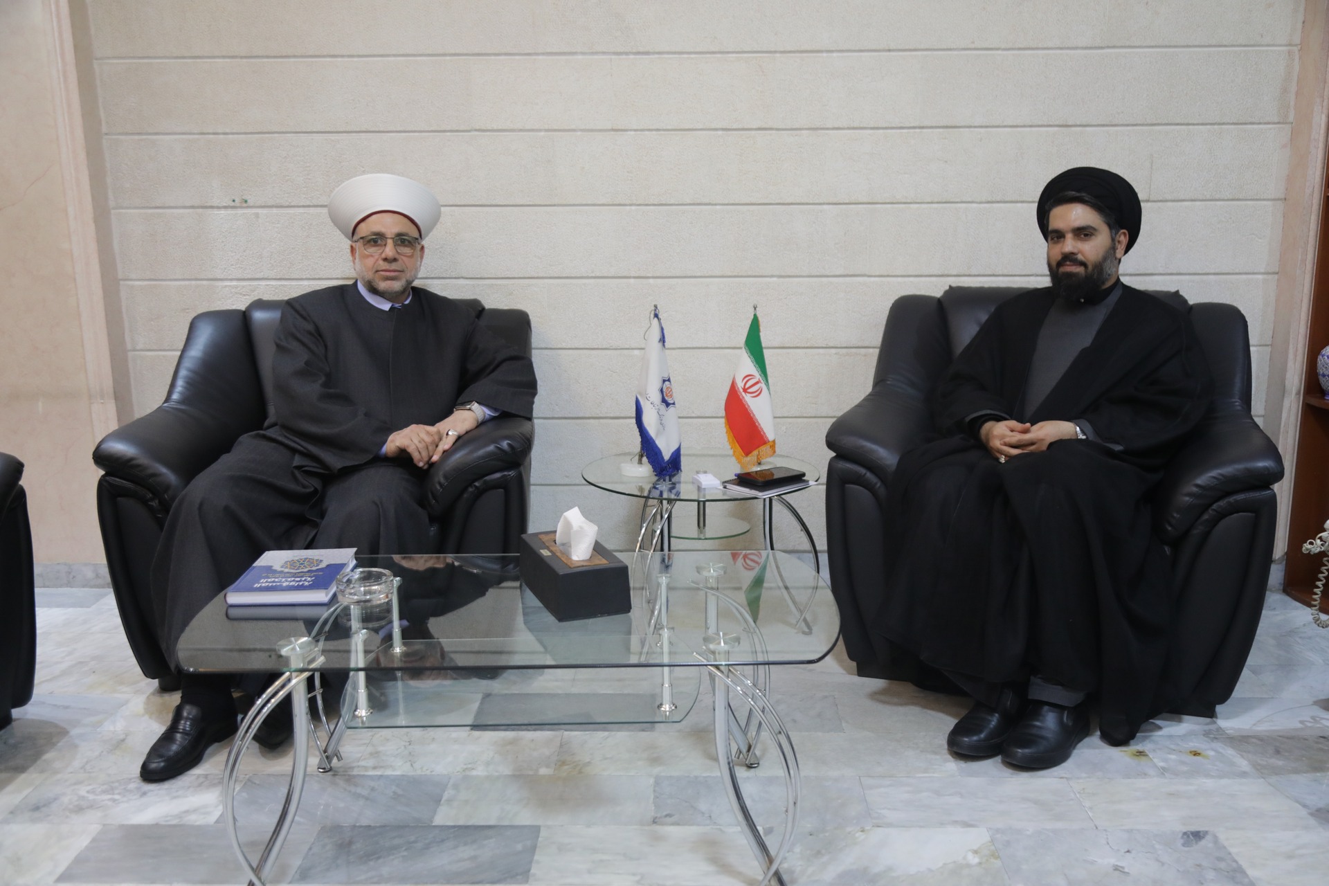 المستشار الثقافي يستقبل رئيس جمعية الإصلاح والوحدة