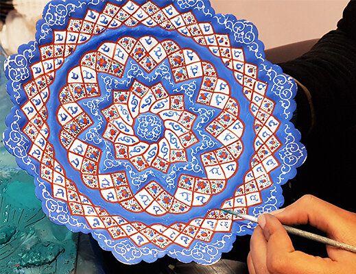 الميناكاري: فن دقيق ومنتجاته من أفضل الهدايا التذكارية في إيران
