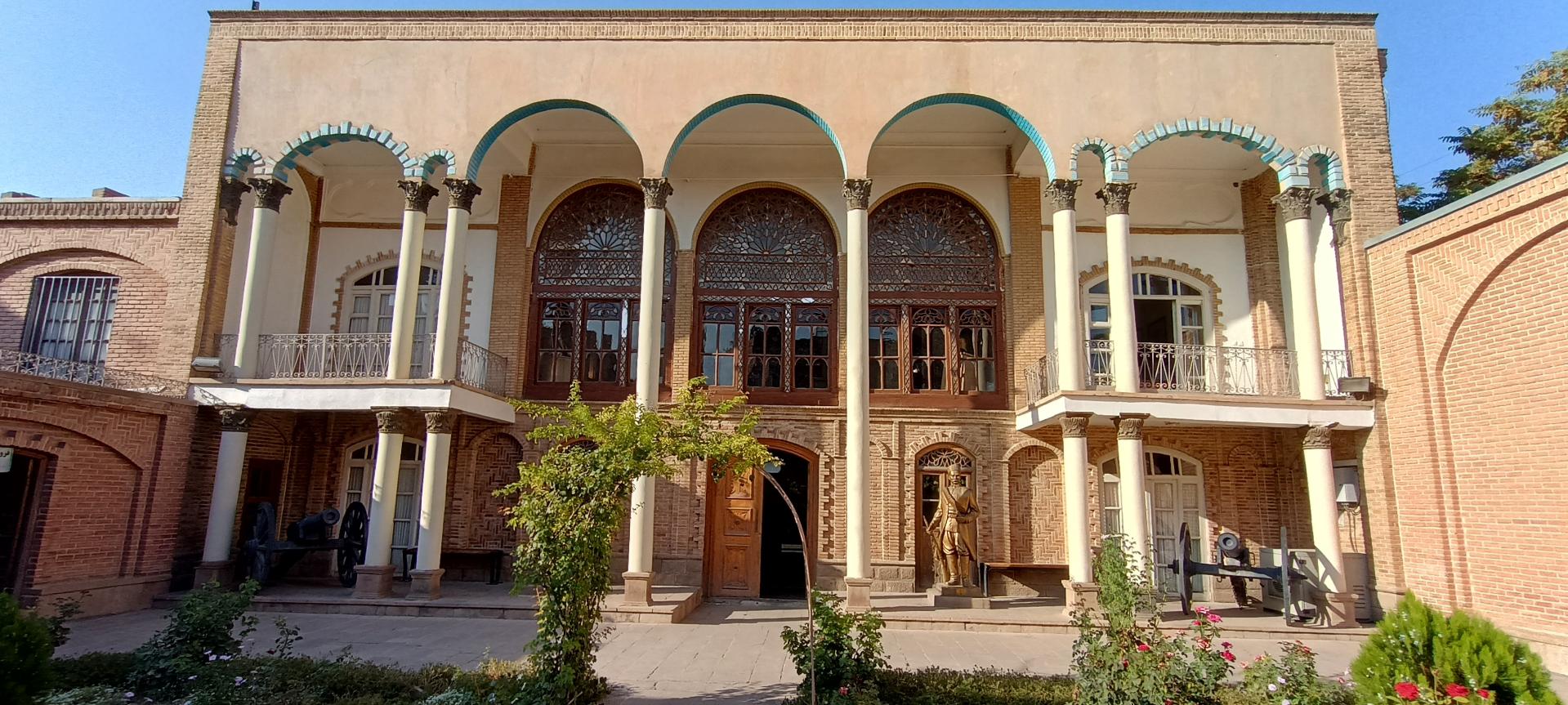 بيت الدستورانية في تبريز، مركز قيادة الثوار الإيرانيين