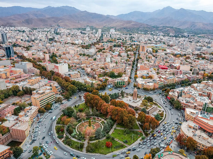 همدان: مدينة الحجر والتاريخ؛ من عاصمة الميديين إلى ضريح ابن سينا