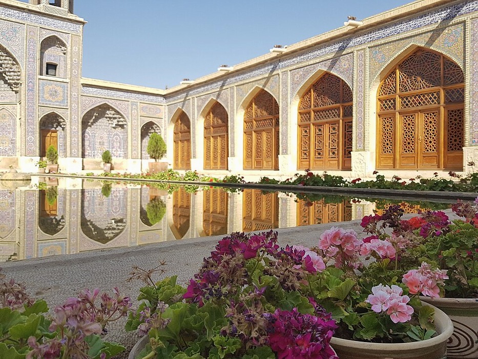 حیاط_مسجد_نصیرالملک_شیراز_2