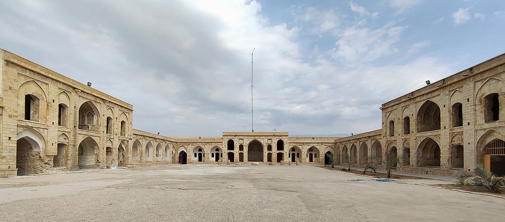 کاروانسرای_مشیرالملک_2