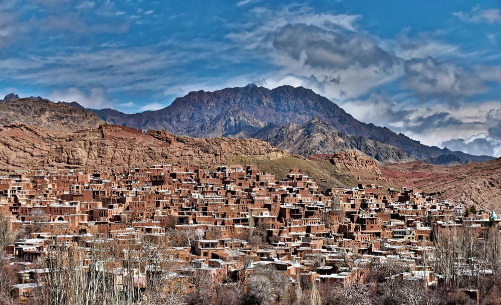 القرى المدرّجة في إيران؛ عمارة تصالح الجبل والإنسان