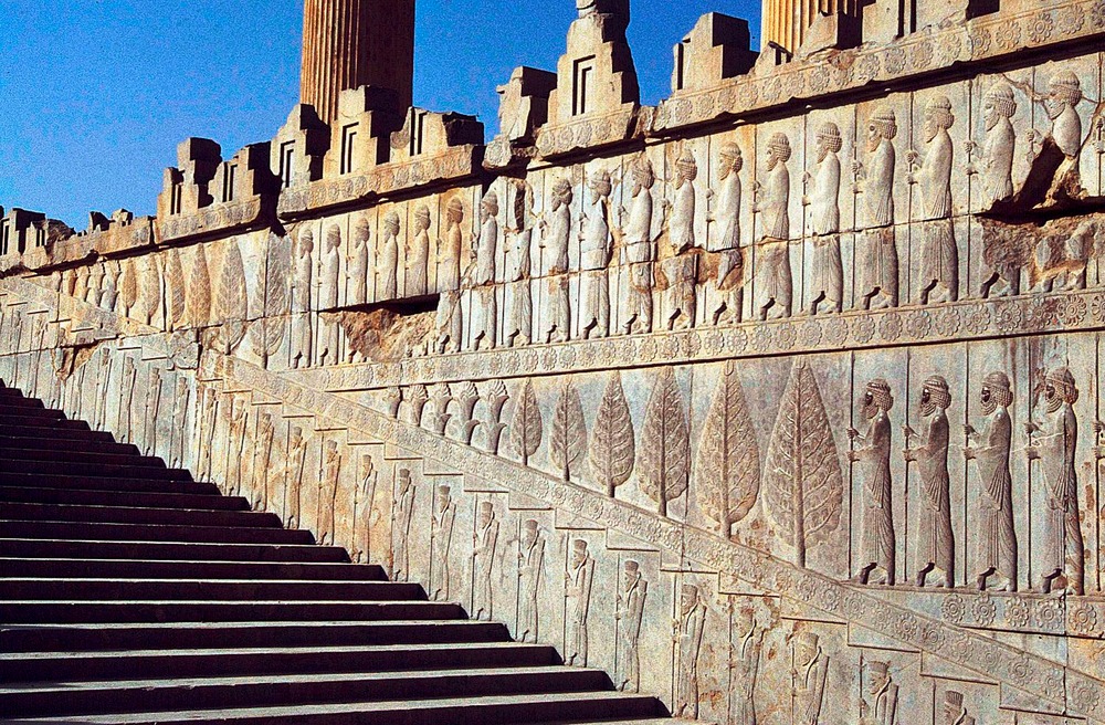soldires-in-Persepolis-1_1