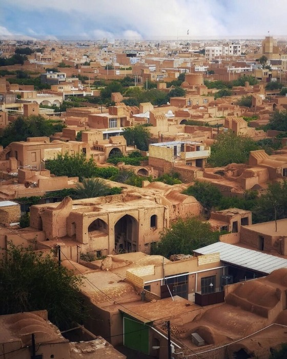 منظره-ای-باشکوه-از-خانه-های-نسل-قدیمی-یزد-819x1024_1