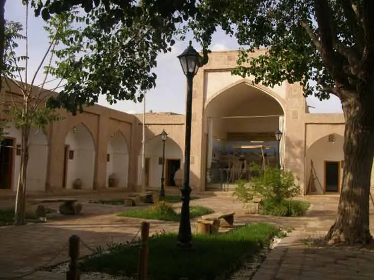 مدارس إيران