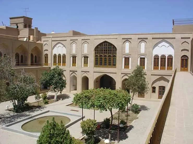 1683366614_545_مدارس-تاریخی-ایران_1
