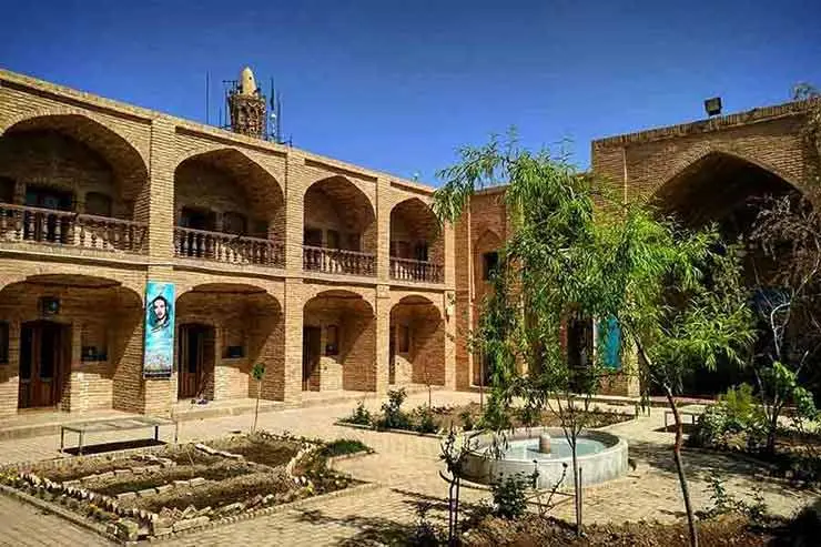 1683366615_909_مدارس-تاریخی-ایران_1